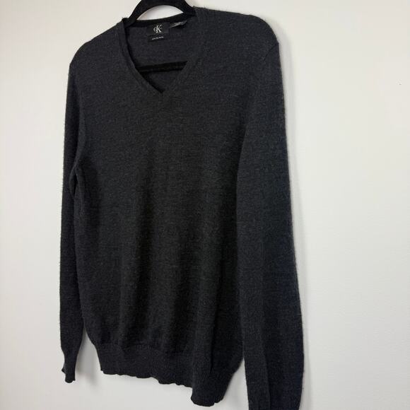 Calvin Klein Mens Long Sleeve Ribbed V-Neck Merino Wool Dark Grey Sweater Medium - Picture 4 of 9